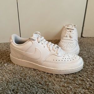 Nike Low Court Vision Sneakers